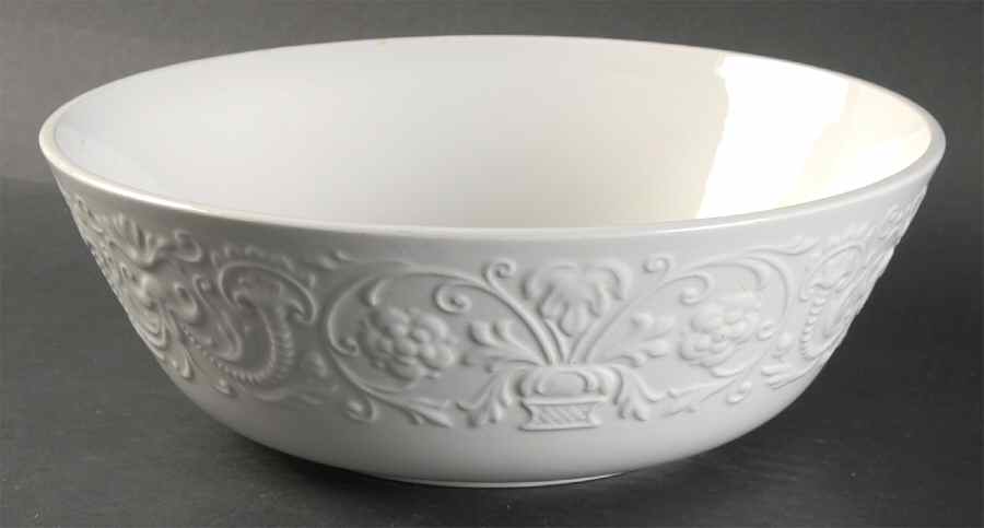Renaissance 9" Salad Serving Bowl by Ginori 1735-1
