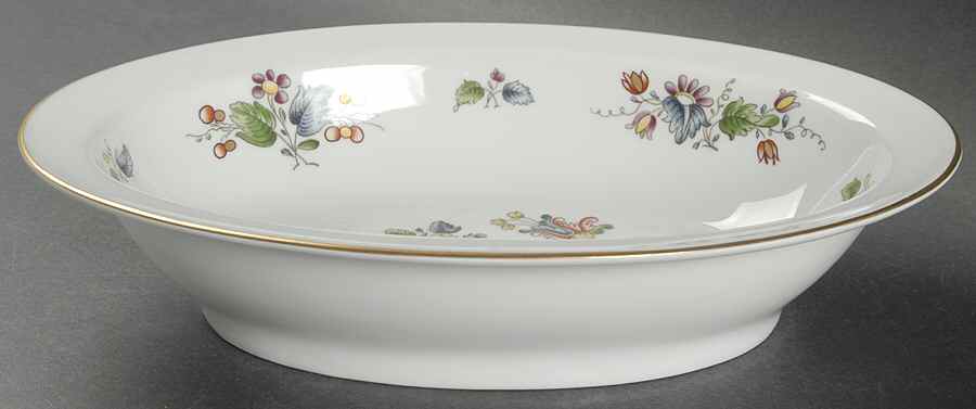 Riviera (Smooth, Coupe Shape) 9" Oval Vegetable Bowl by Ginori 1735-1