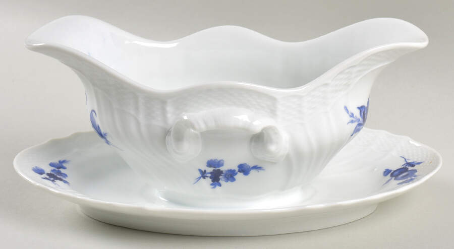Savona Gravy Boat with Attached Underplate by Ginori 1735-1