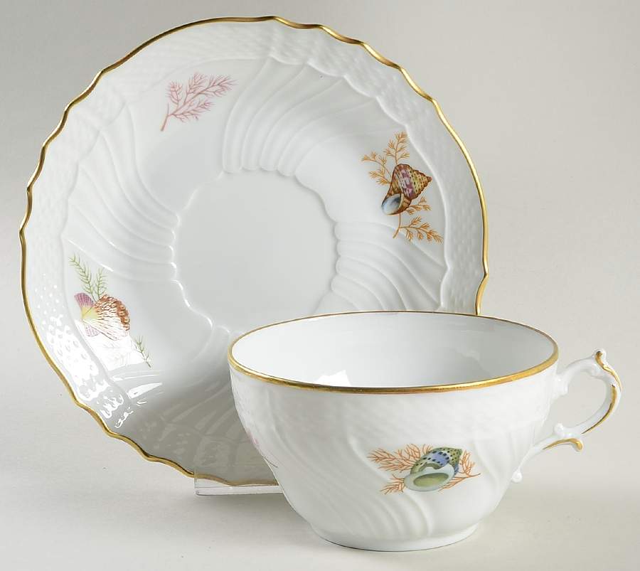 Shells Oversized Cup & Saucer Set by Ginori 1735-1