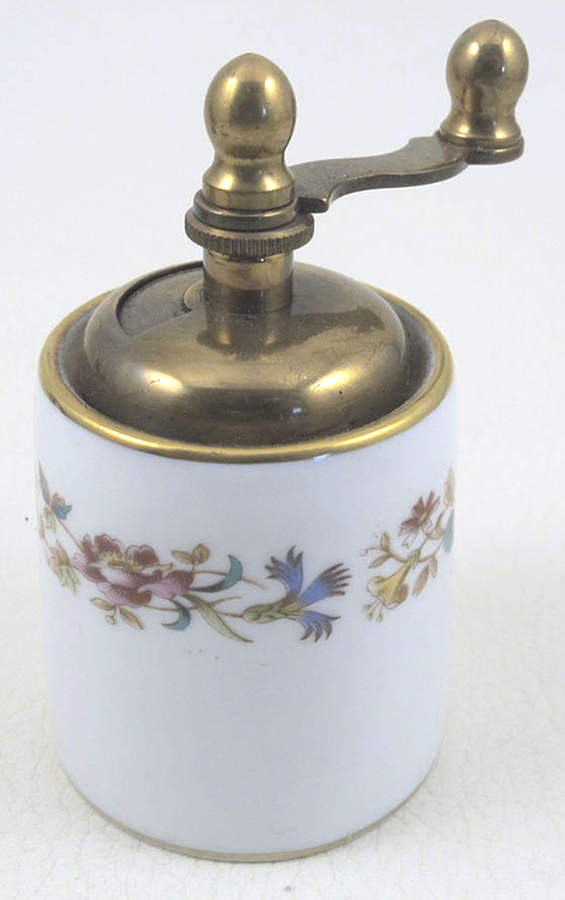 Sorrento Pepper Mill by Ginori 1735-1