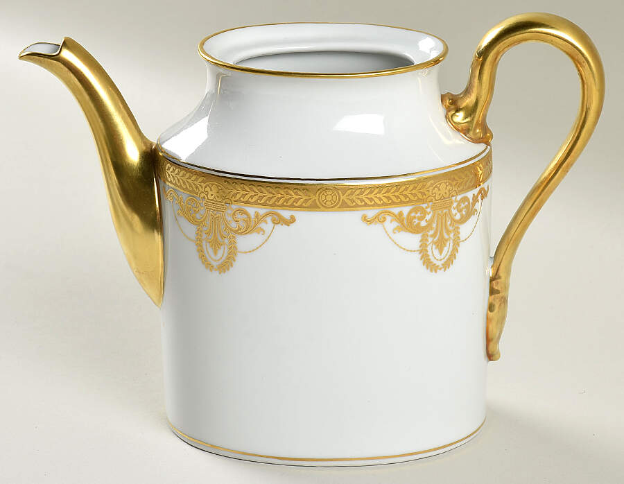 Trevi Teapot No Lid by Ginori 1735-1