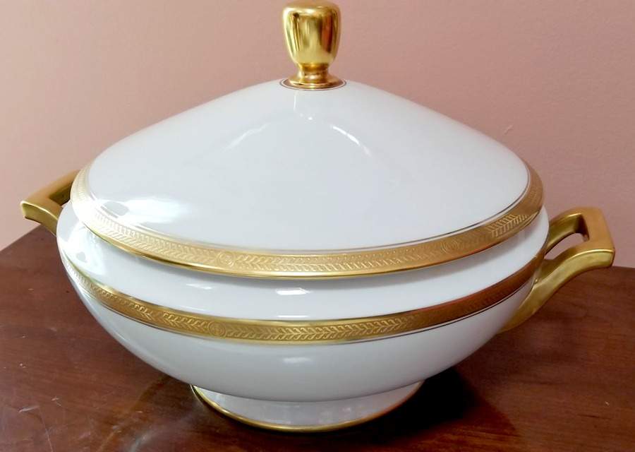 Trevi Round Covered Vegetable by Ginori 1735-1
