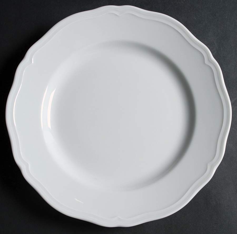 White Antico Doccia Luncheon Plate by Ginori 1735-1
