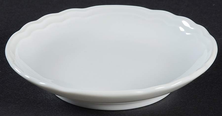 White Antico Doccia Butter Pat by Ginori 1735-1