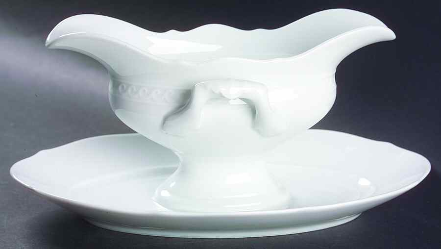 Museo White Gravy Boat with Attached Underplate by Ginori 1735-1