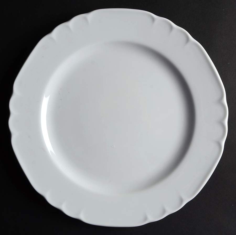 White Petalo Dinner Plate by Ginori 1735-1