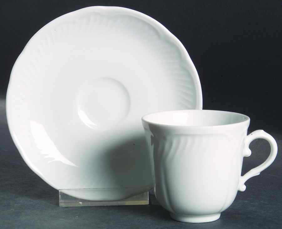 White Rilievo Flat Demitasse Cup & Saucer Set by Ginori 1735-1