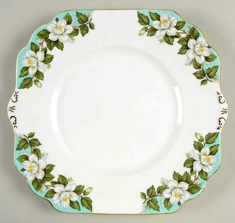 Montrose Square Handled Cake Plate by Gladstone-1
