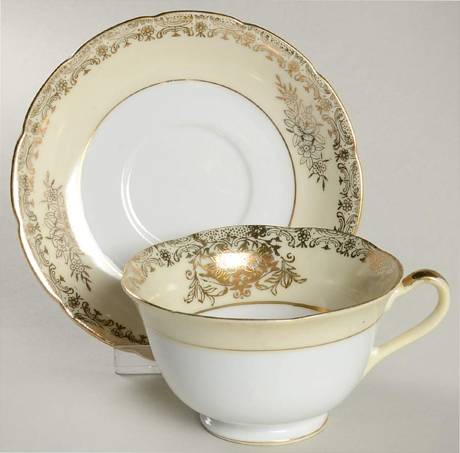 GOD1 Footed Cup & Saucer Set by Goldena-1