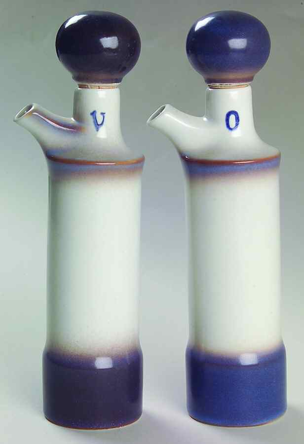 Auvergne Vinegar and Oil Set with Stoppers by Goebel-1