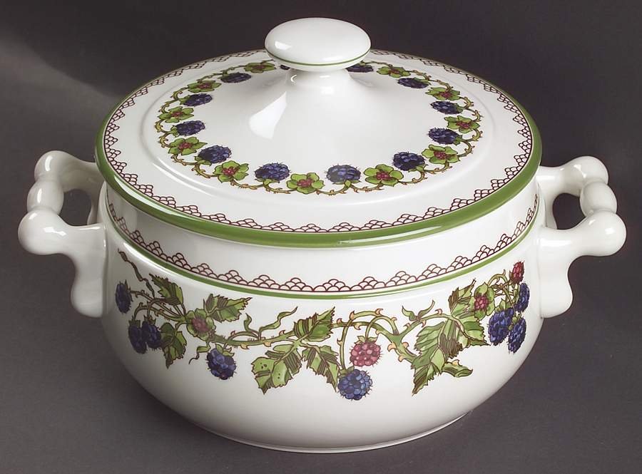 Brombeere 2 Qt Round Covered Casserole by Goebel-1