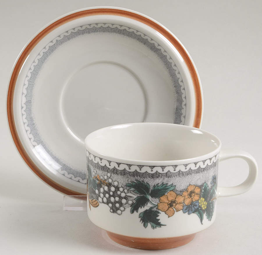 Burgund Flat Cup & Saucer Set by Goebel-1