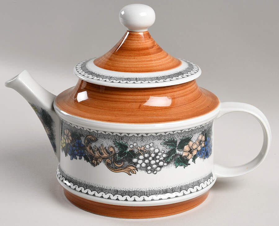 Burgund Teapot & Lid by Goebel-1