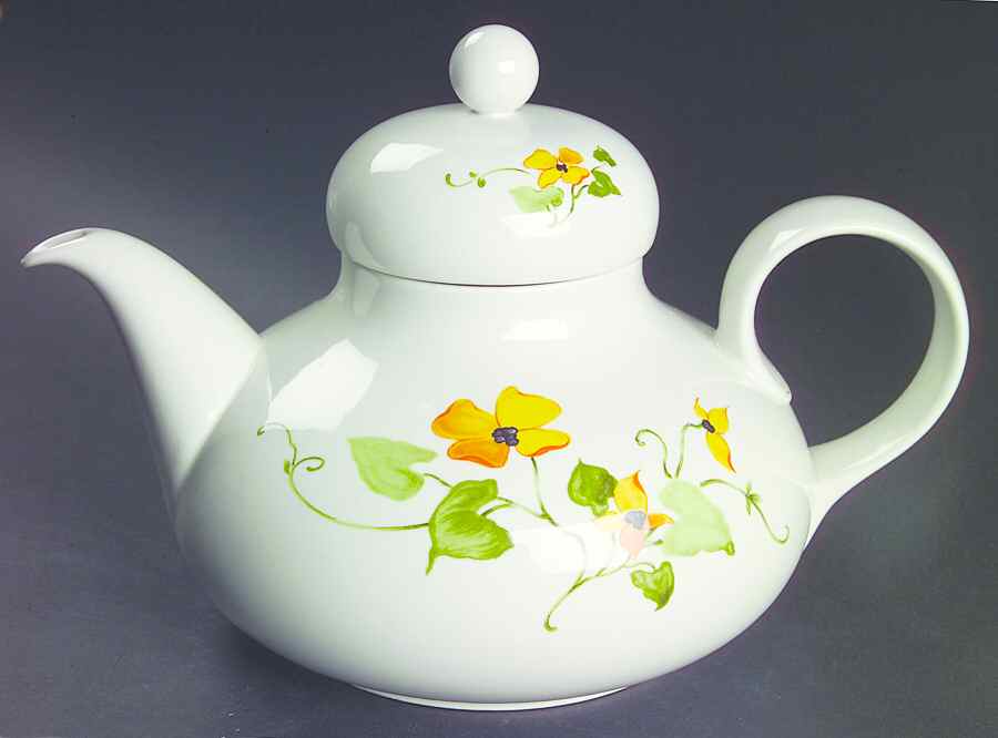Celandine Teapot & Lid by Goebel-1