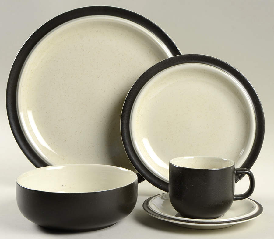 Le Rotisseur 5 Piece Place Setting by Goebel-1