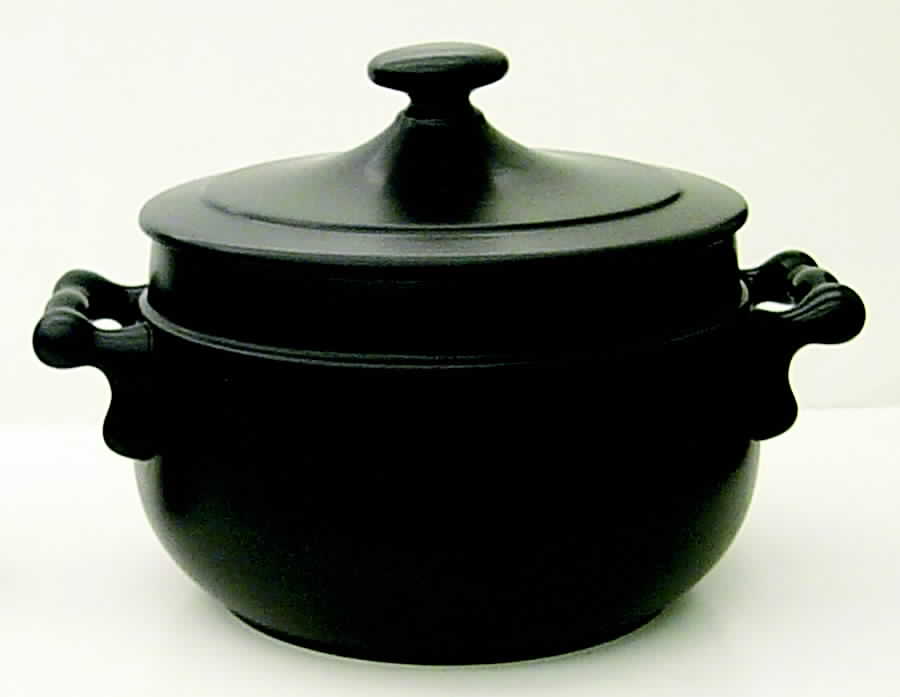 Le Rotisseur 2 Qt Round Covered Casserole by Goebel-1