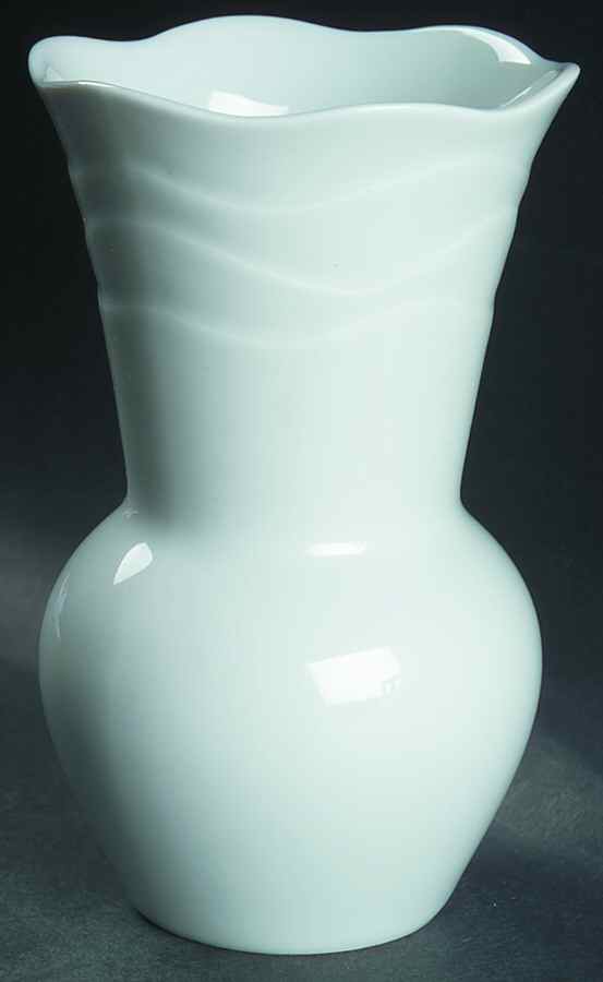 Plaza White 5" Vase by Goebel-1