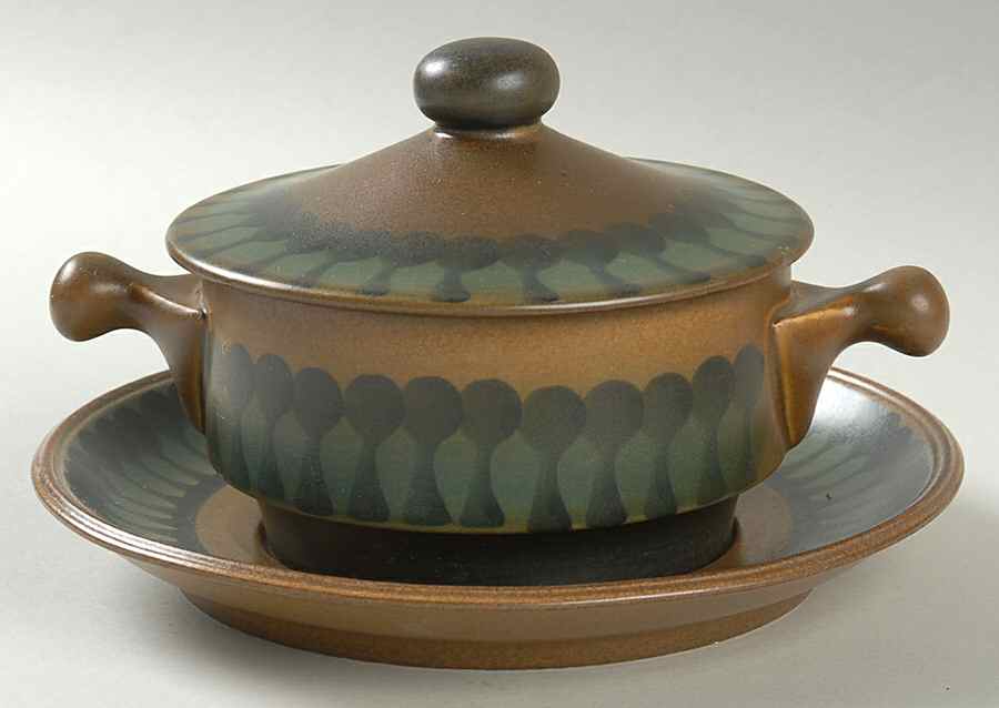 Wallis Cream Soup Bowl & Saucer Set with Lid by Goebel-1