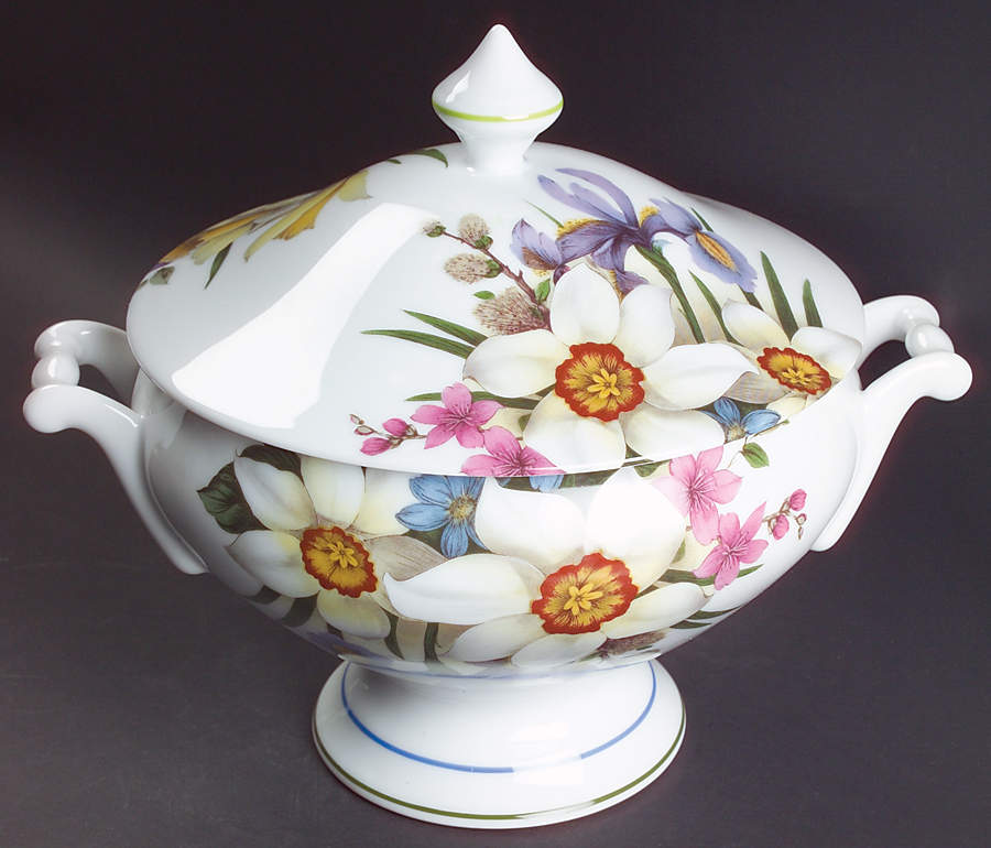 Narcissus Tureen &  Lid by Bill Goldsmith-1