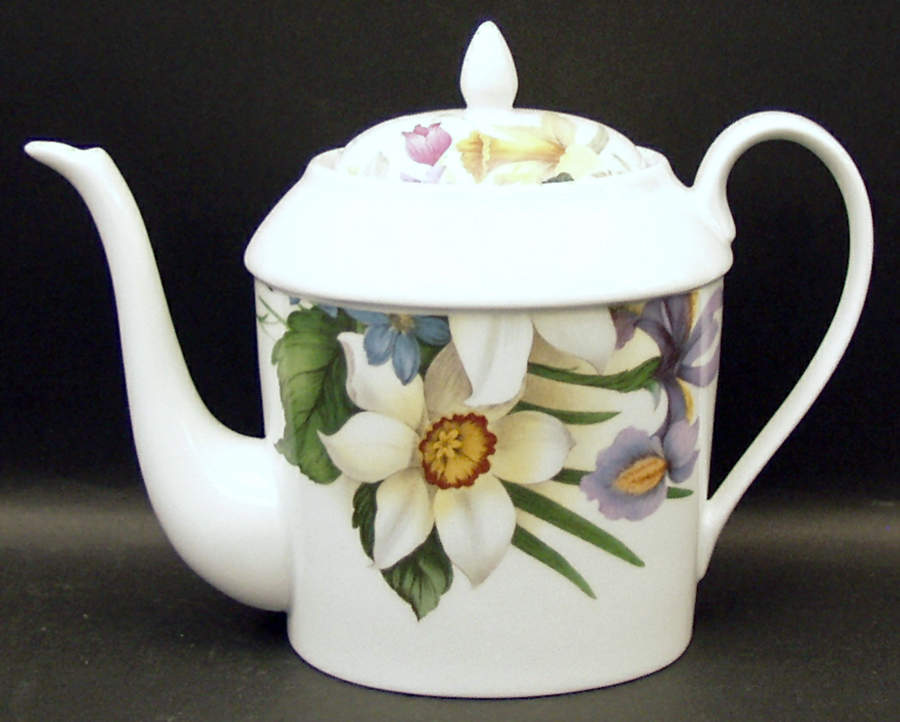 Narcissus Teapot & Lid by Bill Goldsmith-1