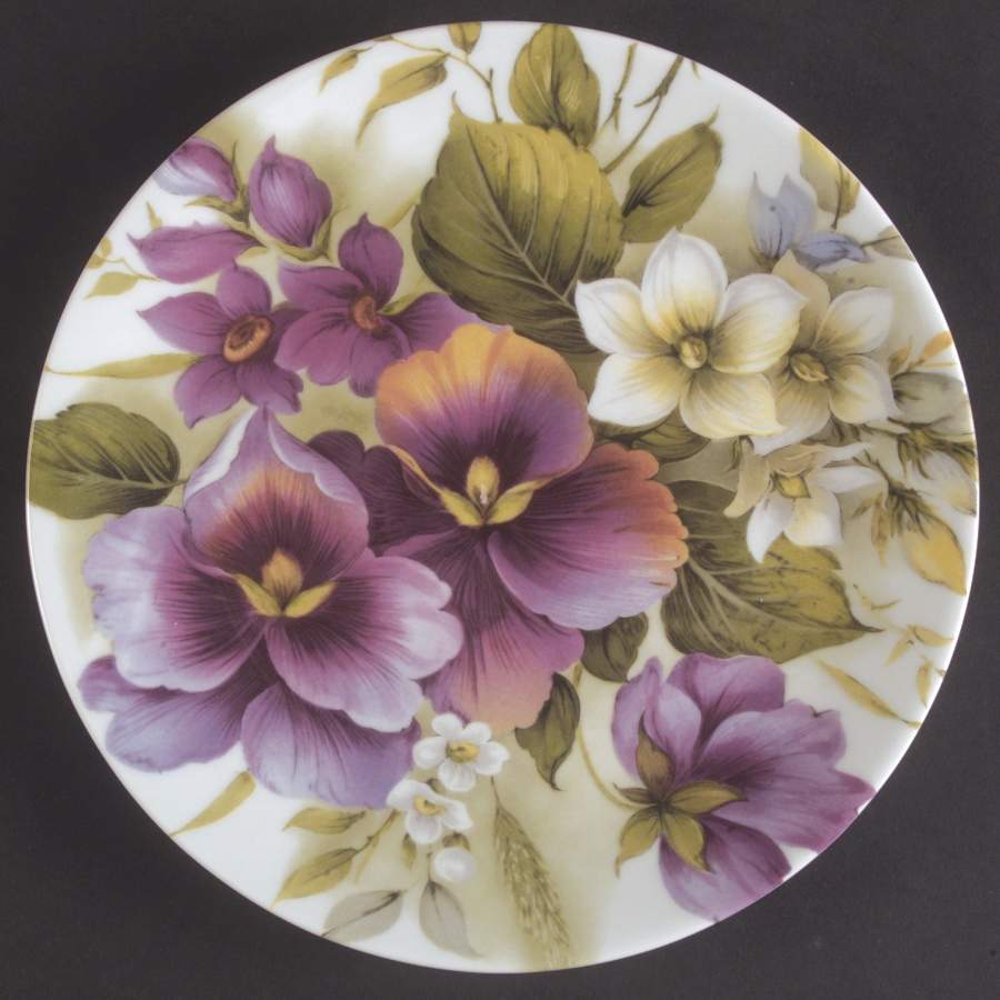 Victoria Coupe Dessert Plate by Bill Goldsmith-1