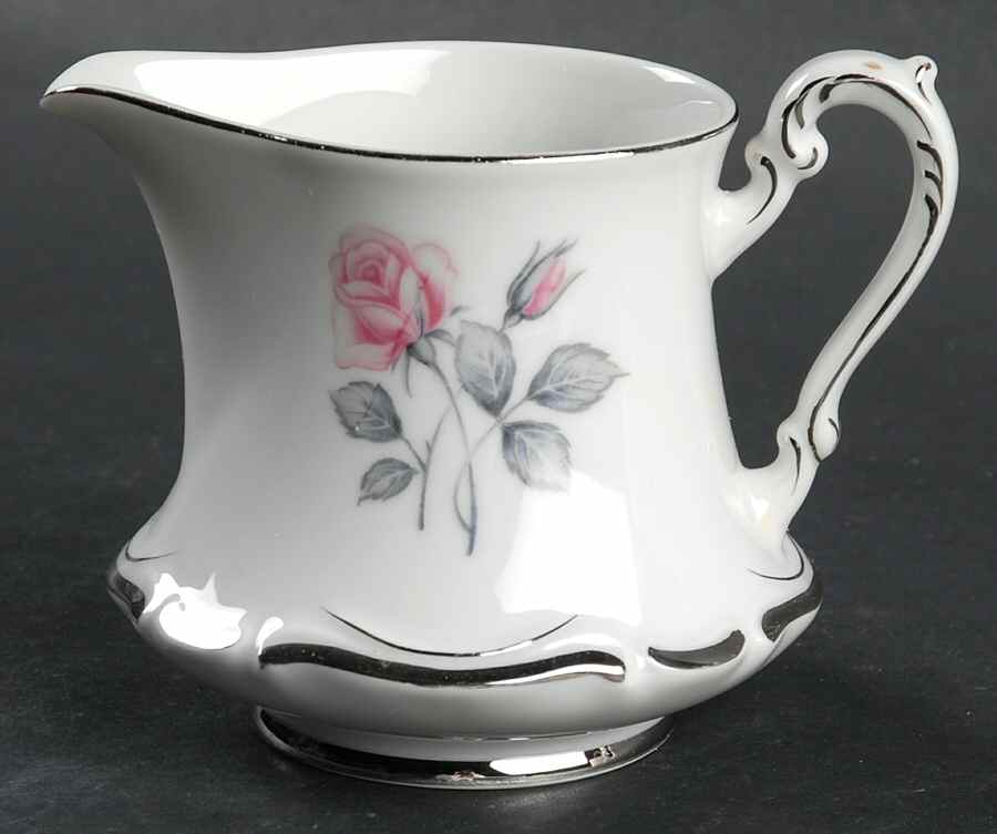 Elegante Creamer by Grace-1