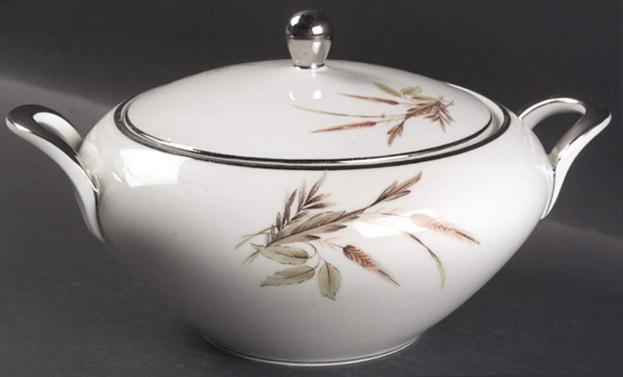 Lady Diana Round Covered Vegetable by Grace-1