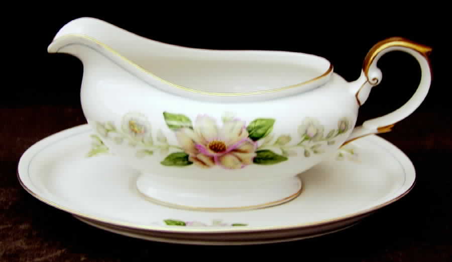 Rochelle Gravy Boat & Underplate by Grace-1
