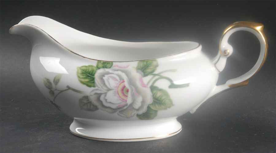 Scarsdale Gravy Boat by Grace-1