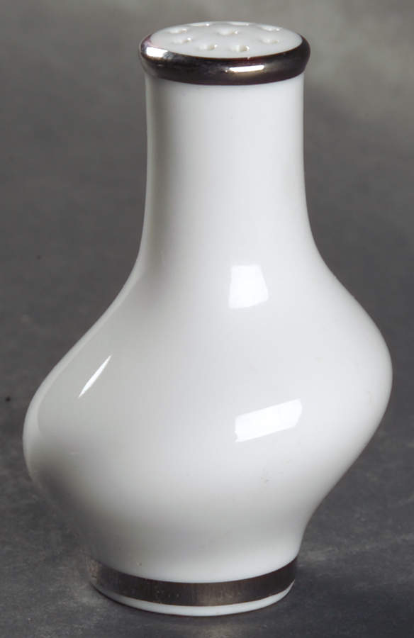 Weddingband Pepper Shaker by Grace-1