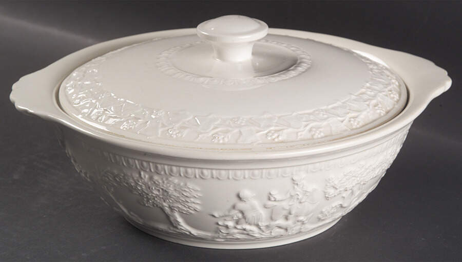 Hunt Club Round Covered Vegetable by T G Green (England)-1