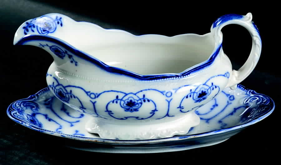 Beaufort Gravy Boat & Underplate/Relish by Grindley-1