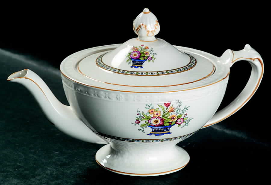 The Bristol Teapot & Lid by Grindley-1
