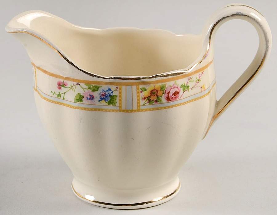 Carmona (Scalloped Edge) Creamer by Grindley-1