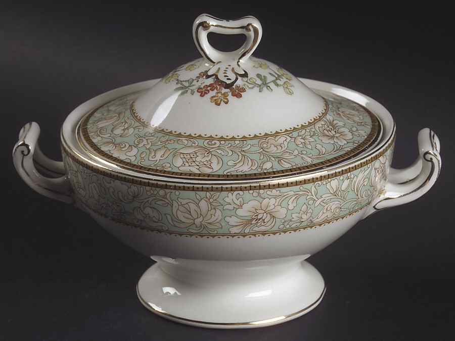 Crescent Sugar Bowl & Lid by Grindley-1
