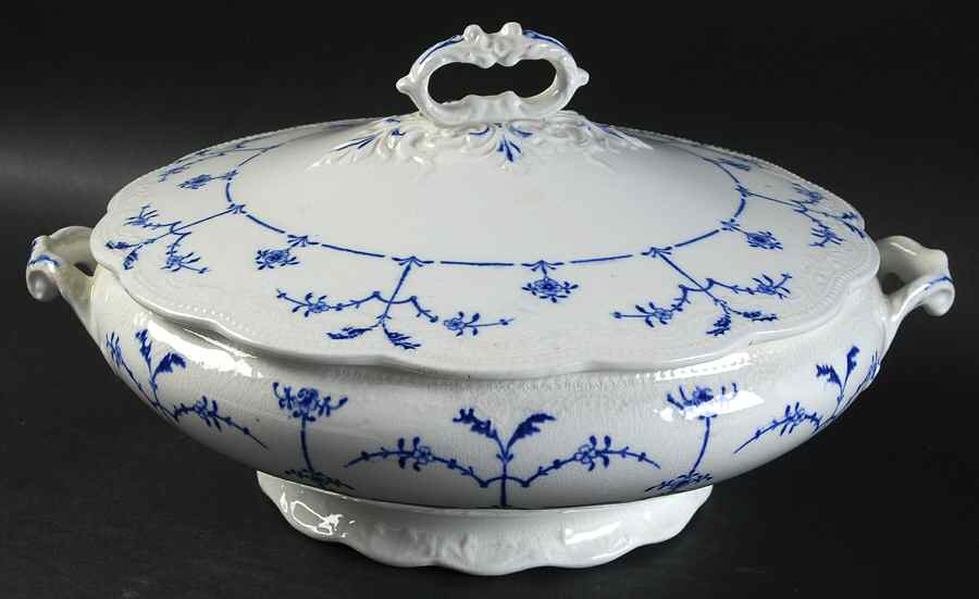 Delft Round Covered Vegetable by Grindley-1