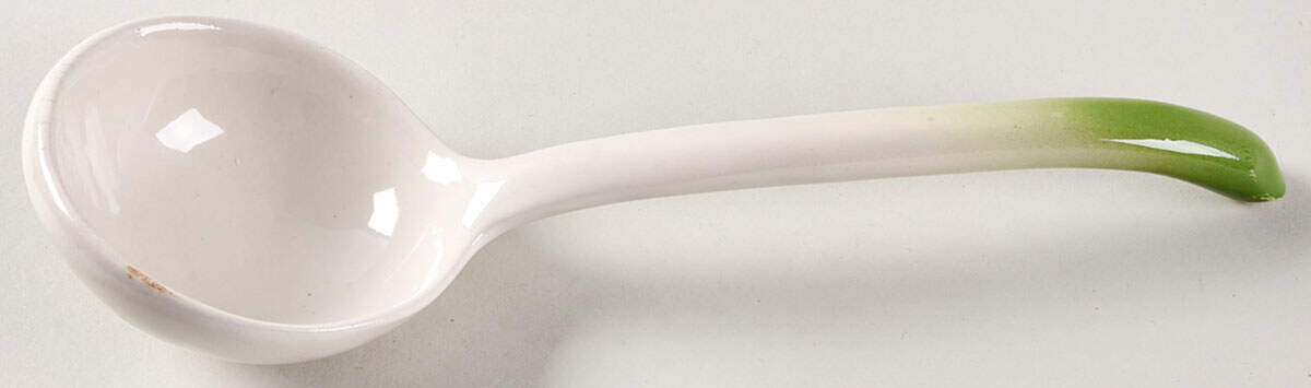 Garden Fruits Tureen Ladle by Grindley-1