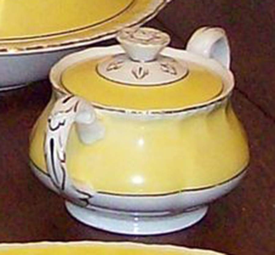 GRI58 Sugar Bowl & Lid by Grindley-1