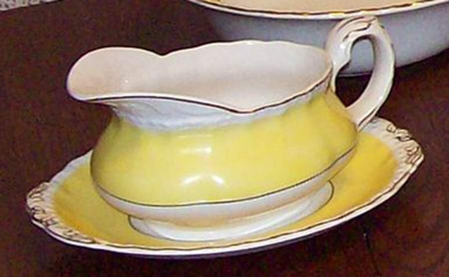 GRI58 Gravy Boat & Underplate by Grindley-1