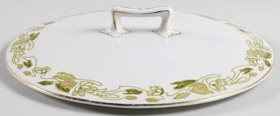 Lily Lid for Round Vegetable by Grindley-1