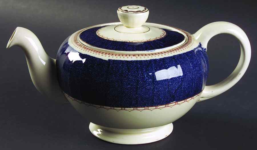 Melrose (Wide Blue Rim, Smooth) Teapot & Lid by Grindley-1