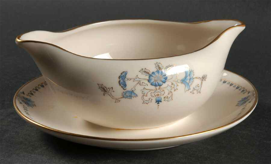 Ching Dynasty Gravy Boat with Attached Underplate by Gorham-1