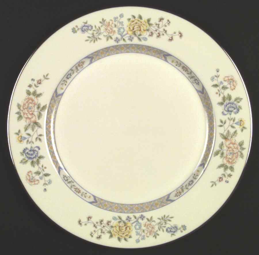 Cherrywood Dinner Plate by Gorham-1