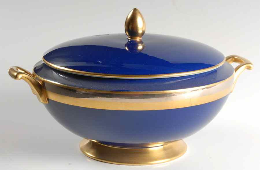 Cobalt Contessa Round Covered Vegetable by Gorham-1