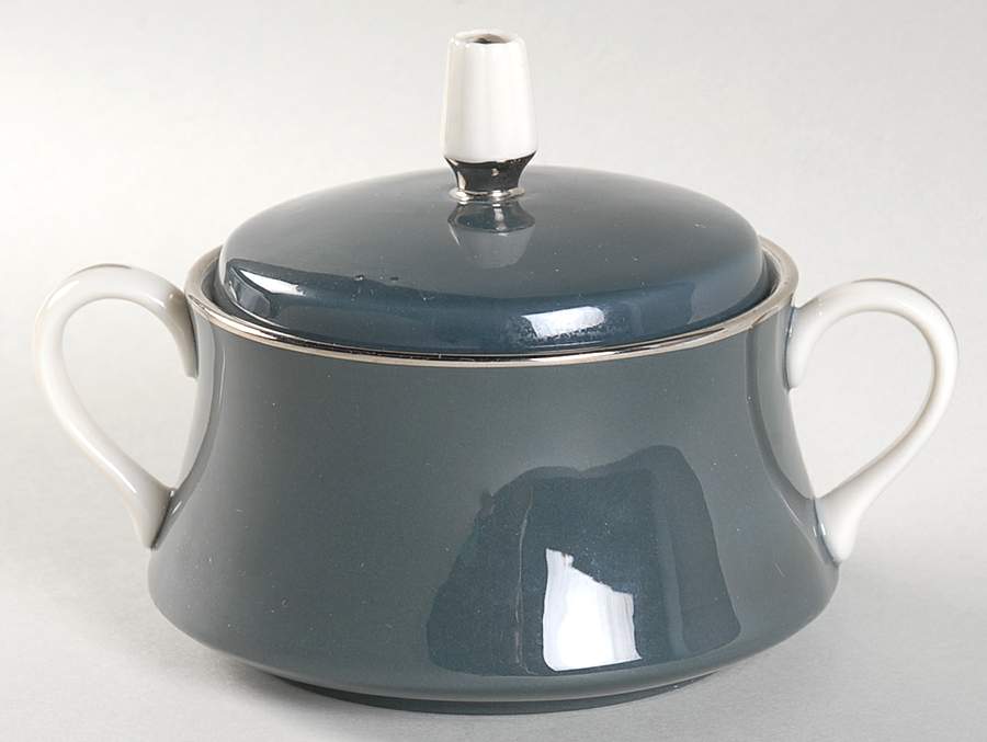Contessa Black Sugar Bowl & Lid by Gorham-1