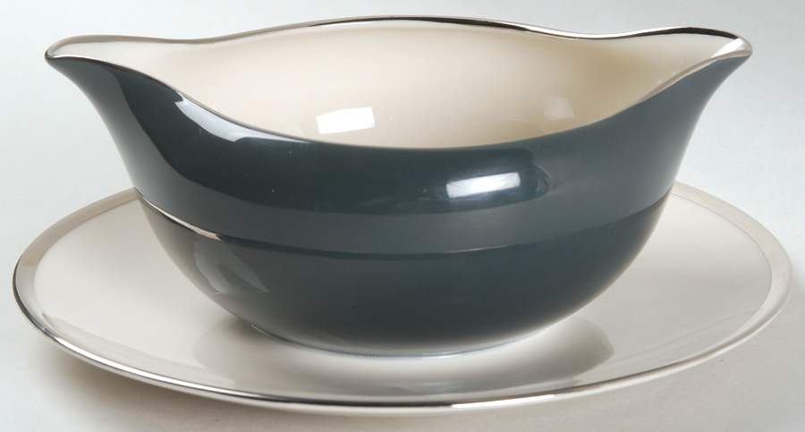 Contessa Black Gravy Boat with Attached Underplate by Gorham-1