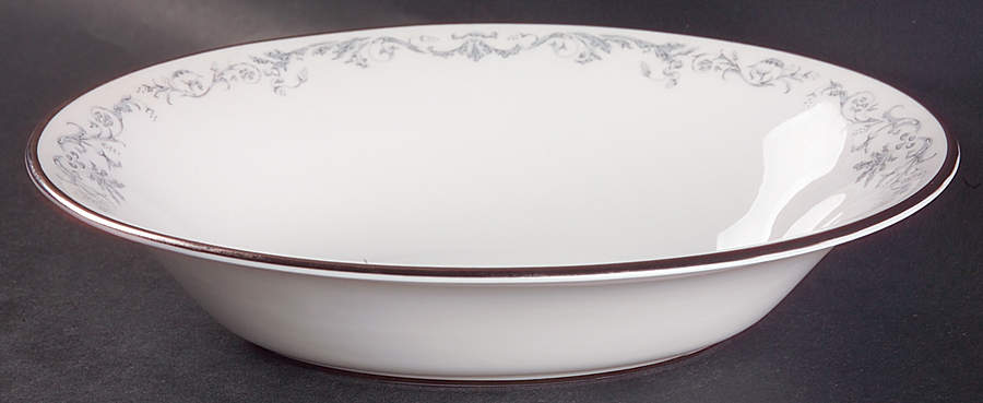 Della Regina 10" Oval Vegetable Bowl by Gorham-1