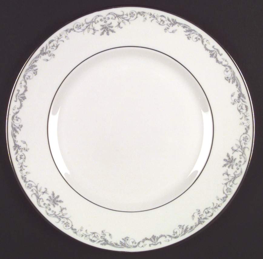 Della Regina Dinner Plate by Gorham-1