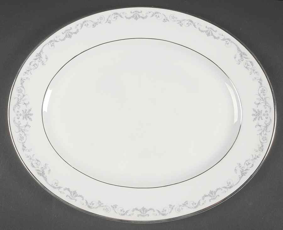 Della Regina 13" Oval Serving Platter by Gorham-1